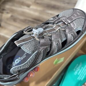 Gray Orthofeet Sandals new size 8.5
